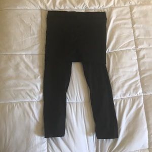 Lululemon Yin to you Crop